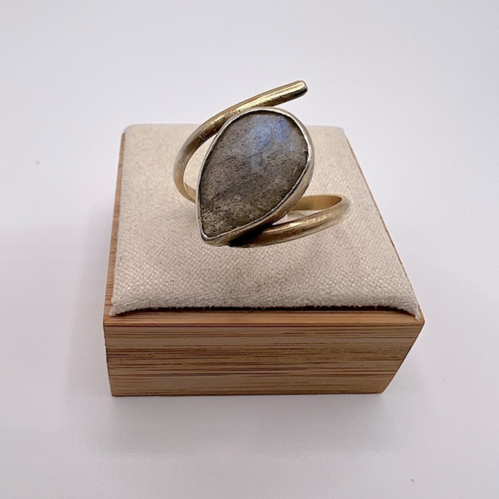 Hand made authentic Laborite‎ ring